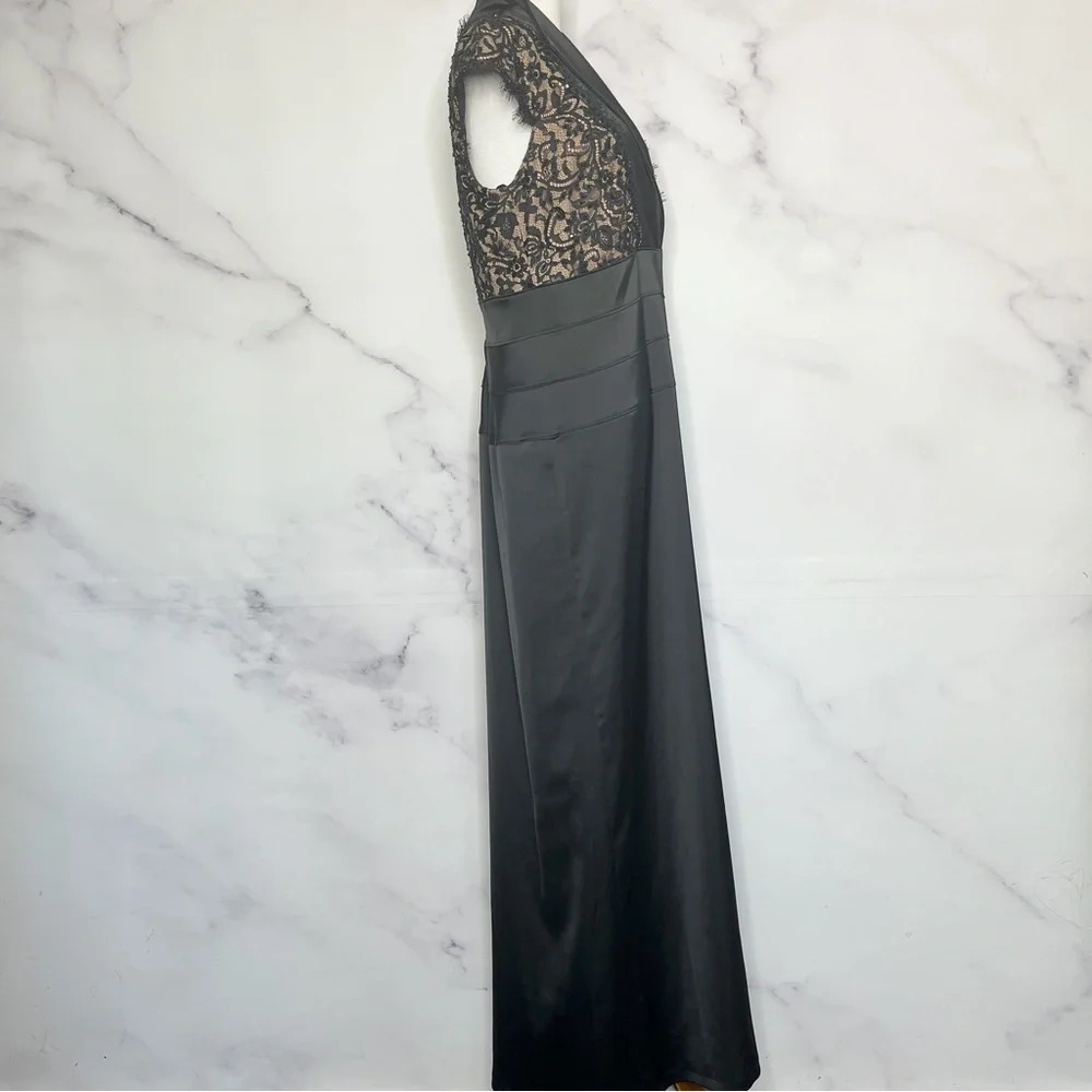 Tadashi Shoji Black Gold Beaded‎ Detail Collared Neckline Gown - Picture 5 of 9